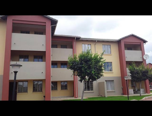 2 BEDROOM APARTMENT FOR SALE IN STONERIDGE